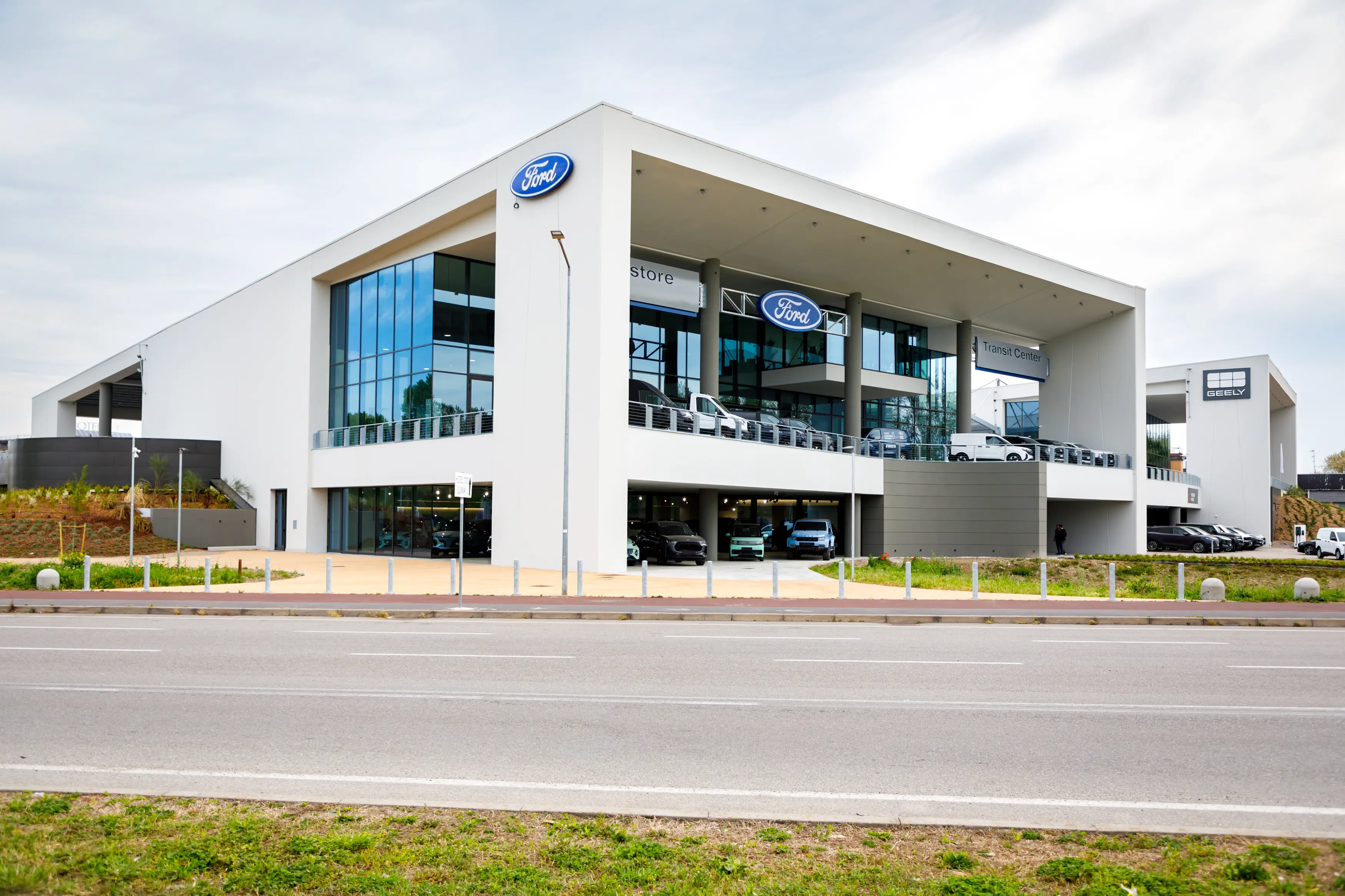 Nuova Sede Milano Segrate Ambrostore Ford