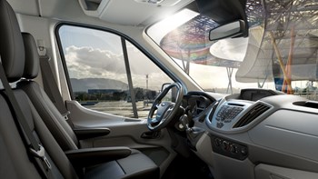 05 Ford Transit Minibus