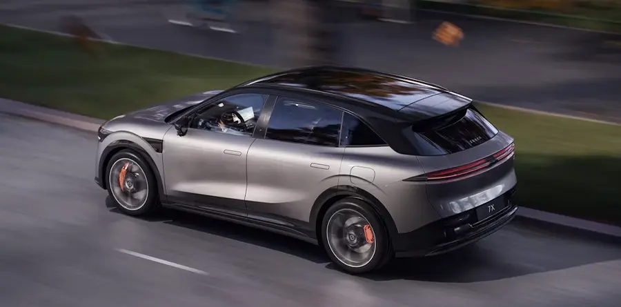 Ambrostore Zeekr 7X Milano Auto Design Esterno Concessionaria
