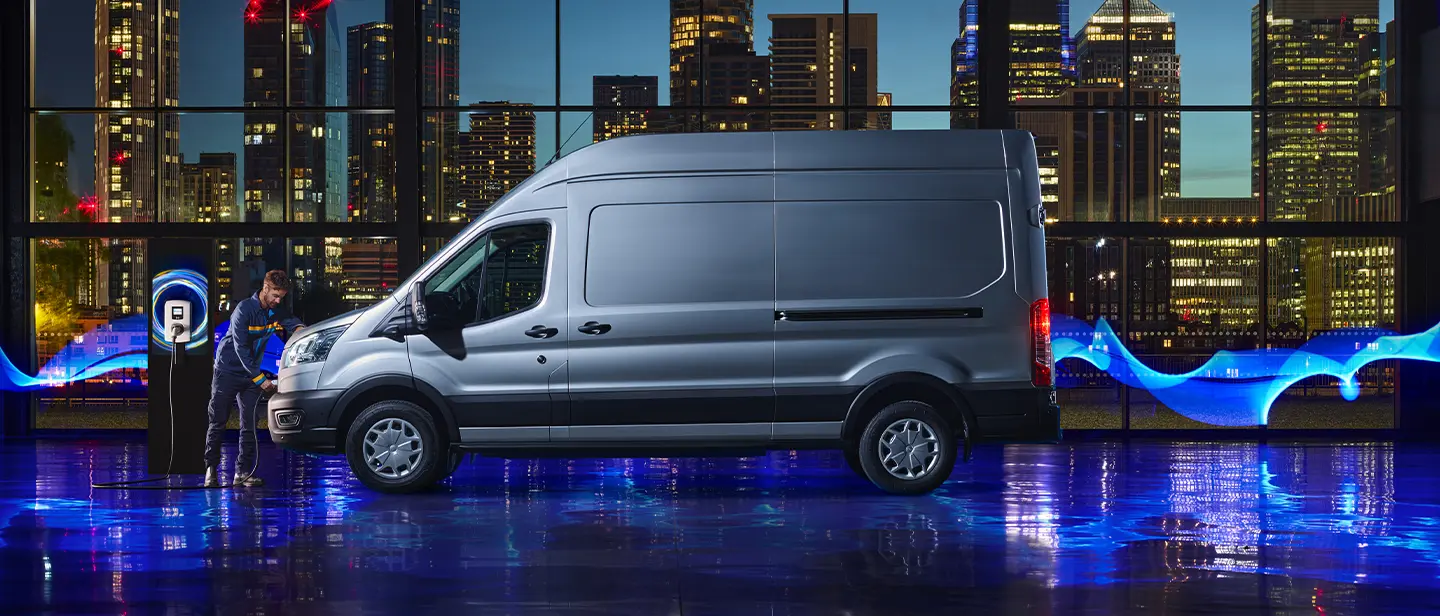 Nuovo Ford E Transit Promozione Gamma Veicoli Commerciali Ambrostore