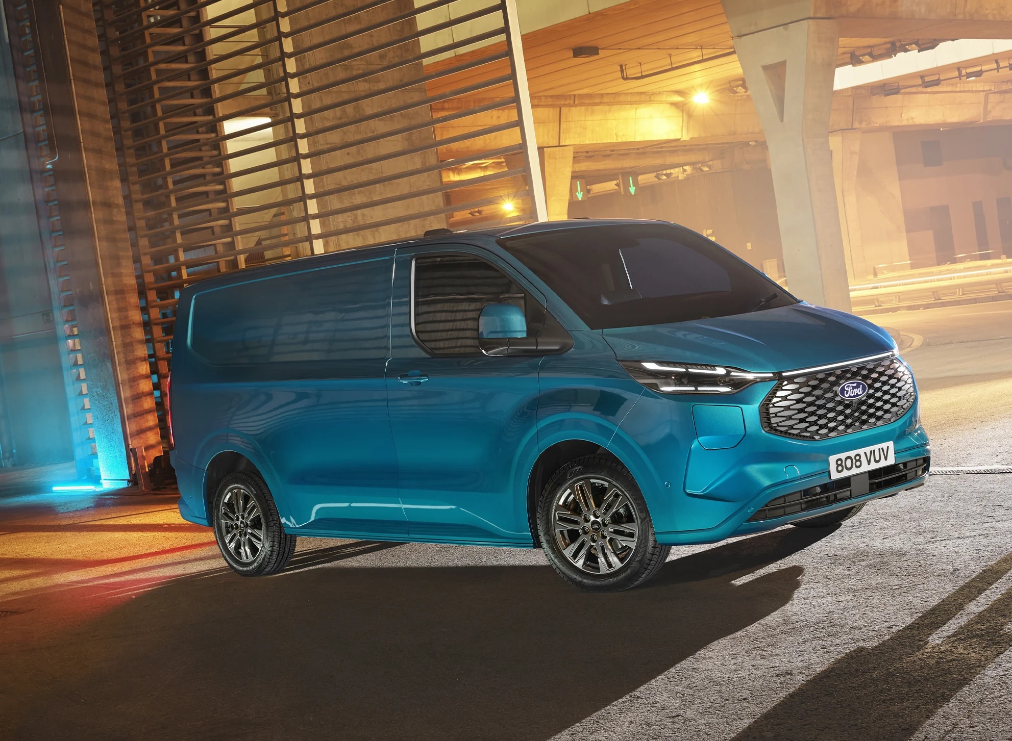 Ford E Transit Custom Elettrici Ford Pro Ambrostore Milano Desk