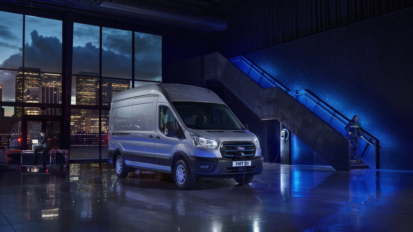 Ford E Transit Shot 07 V363 Etra