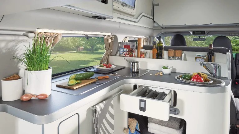 Ford Transit Custom Nugget Milano cucina