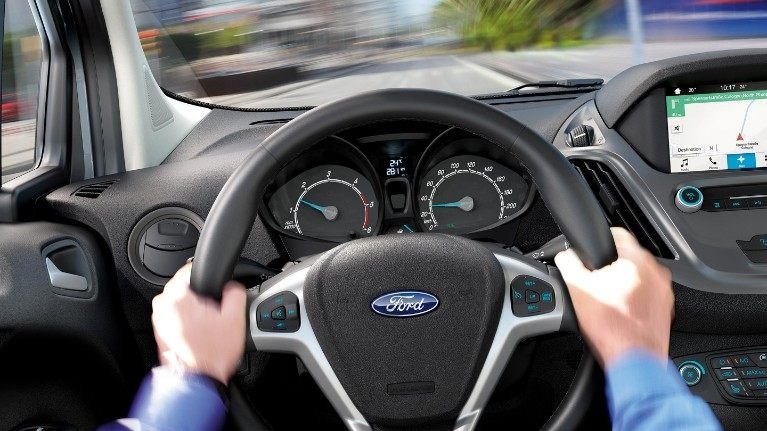 Ford Transit Couriere Milano postazione di guida