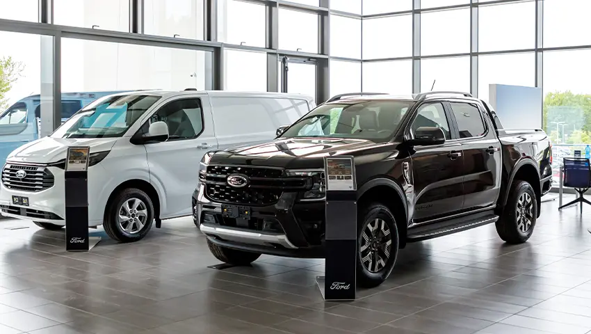 Ford Transit Center Ambrostore Milano Linate