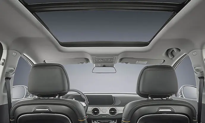 Evo SPAZIO Ambrostore Milano Concessionario Ufficiale Test Drive Abitacolo