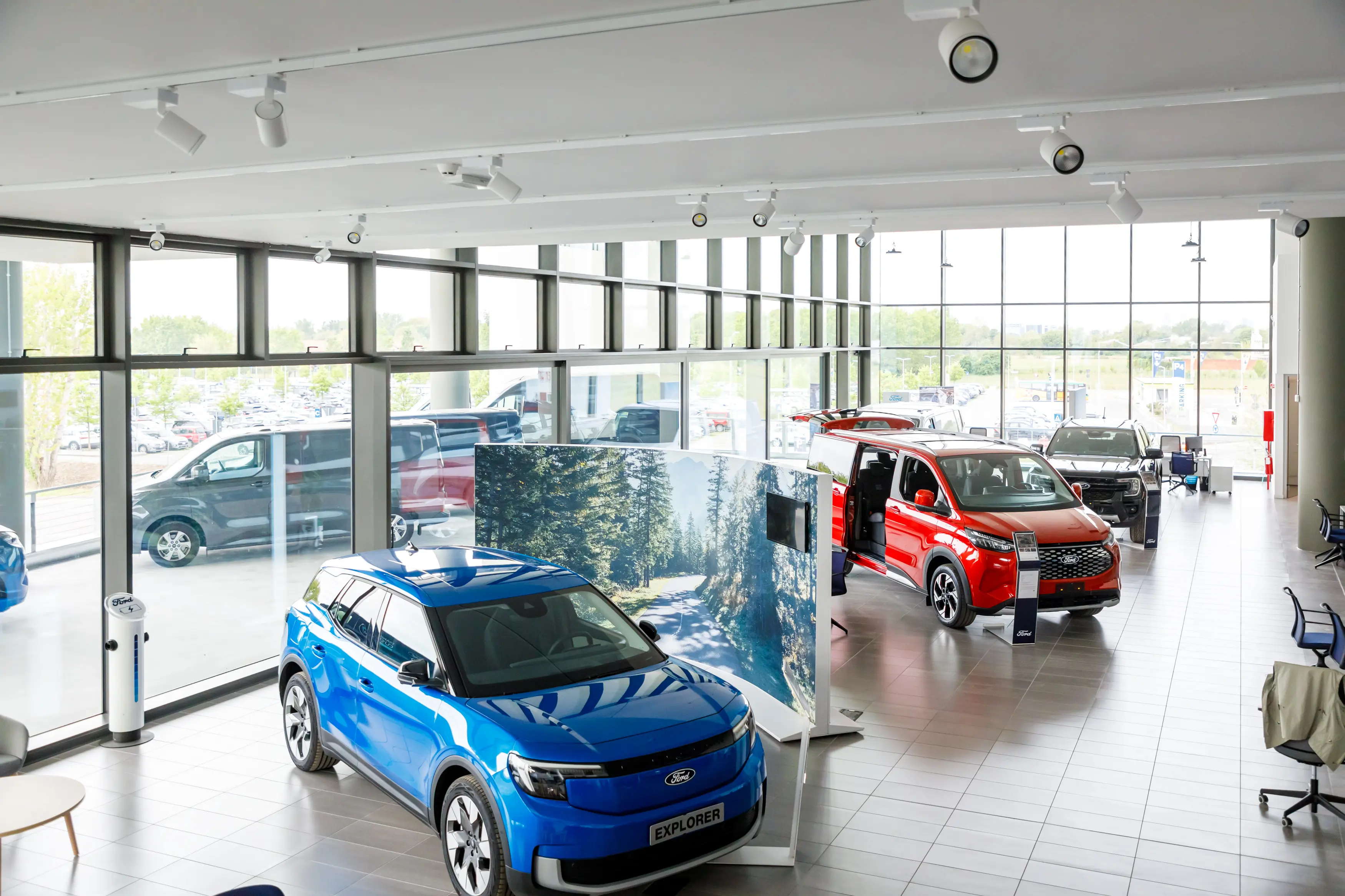 Nuova Sede Milano Segrate Ambrostore Ford Salone